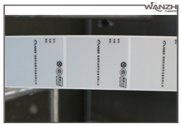 多標(biāo)頭卷膜貼標(biāo)機(jī)_自動卷膜貼標(biāo)機(jī)機(jī)_萬志自動化
